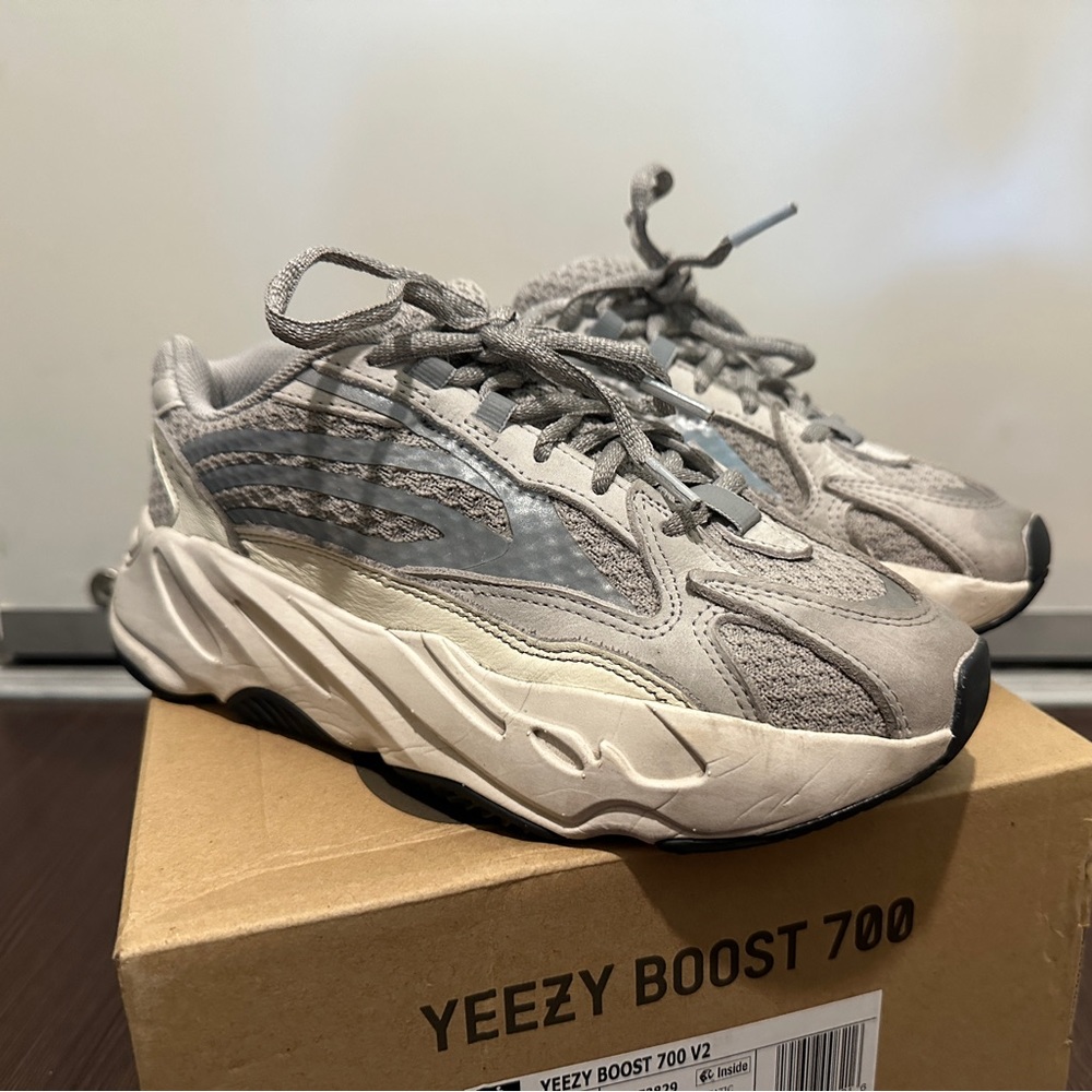 Yeezy Boost 700 V2 Static